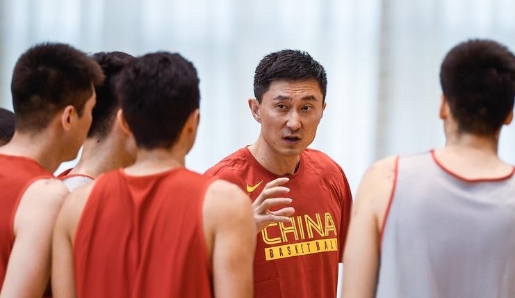  76人官宣恩比德续约，五年顶薪合同  